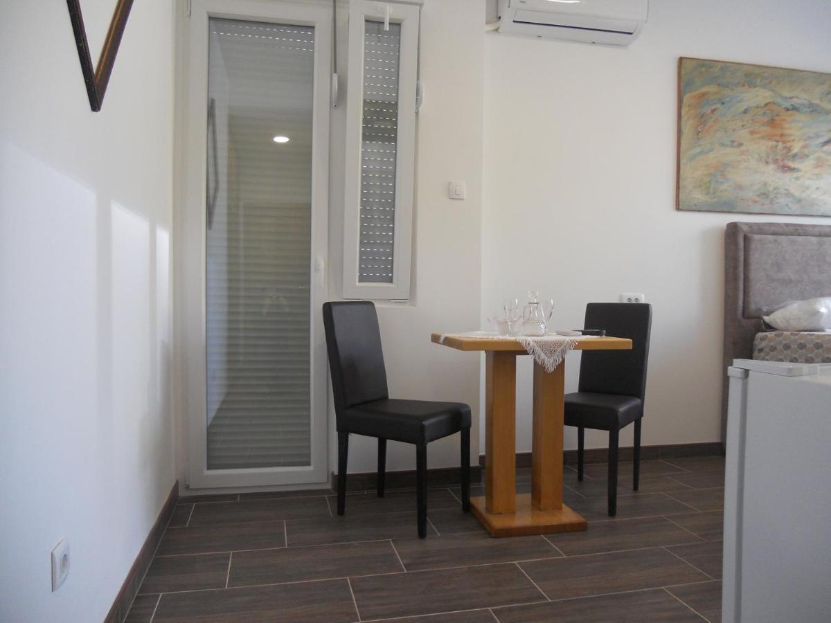 Apartmani Bonaca U Centru Niksica Exteriér fotografie